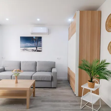 Pisos Plaza Paris Apartment Lloret de Mar