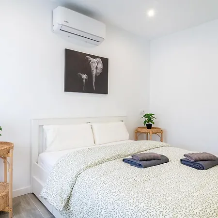 Apartment Pisos Plaza Paris Lloret de Mar